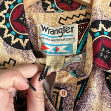 Load image into Gallery viewer, Wrangler Patterned Cowboy Button-Up
